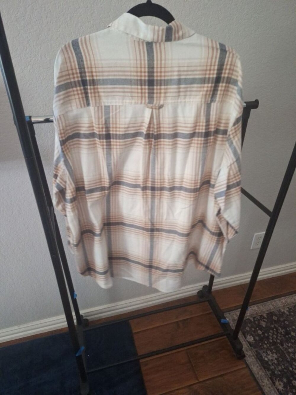 Old Navy Plaid Boyfriend Shirt XXL Tall Cream and Brown - Picture 3 of 3